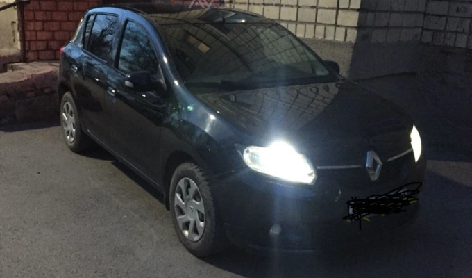 Renault Sandero 2015 года