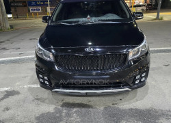 Kia Carnival 2015 года