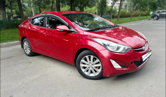Hyundai Elantra 2015 года
