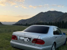 Mercedes-Benz E-Класс 1995 года