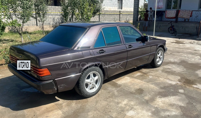 Mercedes-Benz 190 1992 года