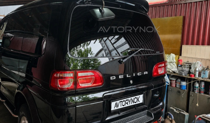 Mitsubishi Delica 1995 года