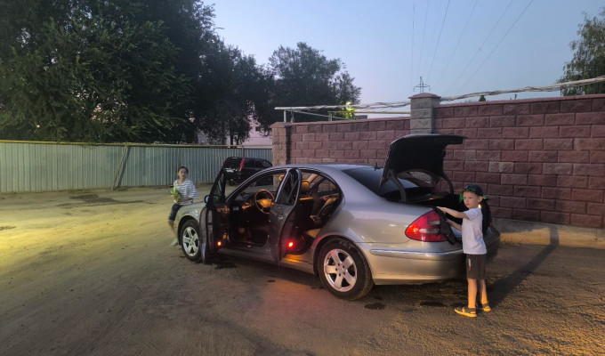 Mercedes-Benz E-Класс 2006 года