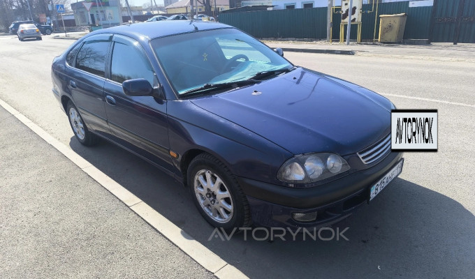 Toyota Avensis 1998 года