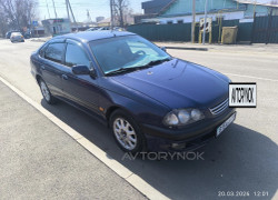 Toyota Avensis 1998 года