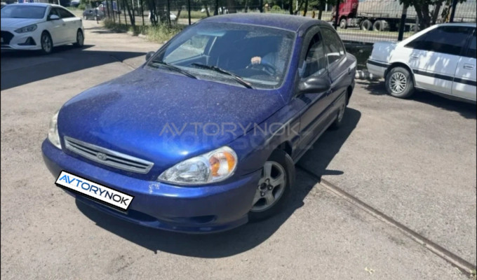 Kia Rio 2001 года