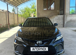 Toyota Camry 2021 года
