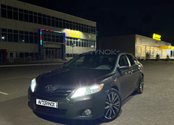 Toyota Camry 2010 года