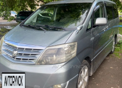 Toyota Alphard 2004 года