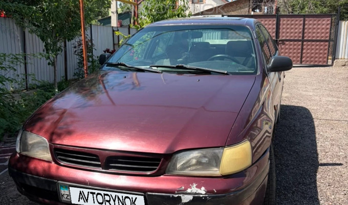 Toyota Carina E 1996 года