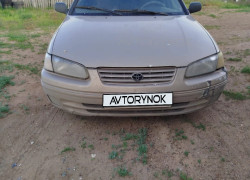 Toyota Camry 1998 года