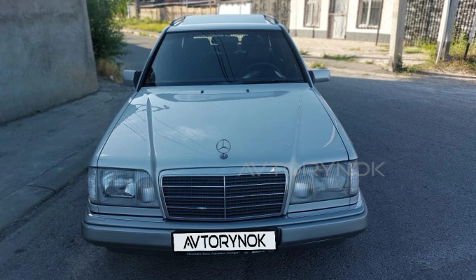 Mercedes-Benz E-Класс 1995 года