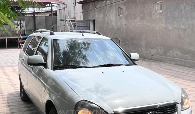 ВАЗ (Lada) Priora 2013 года