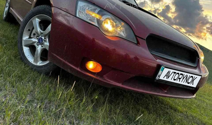 Subaru Legacy 2005 года