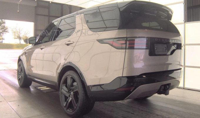 Land Rover Discovery 2021 года