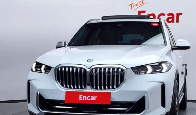 BMW X5 2025 года