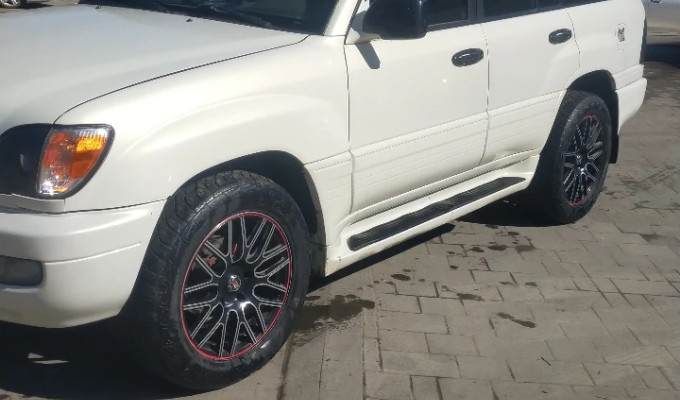 Lexus LX 1998 года