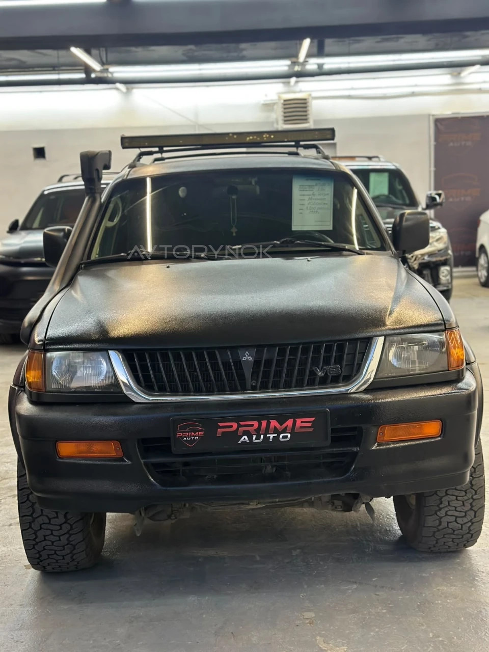 Mitsubishi Montero, 1999