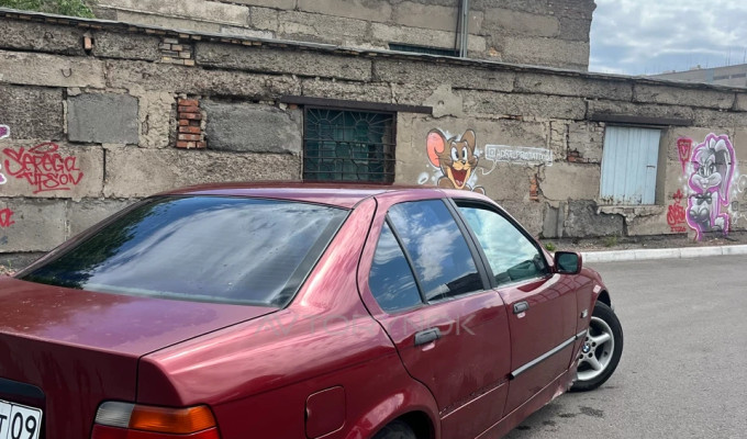 BMW 3 серия 1991 года