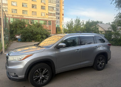 Toyota Highlander 2016 года