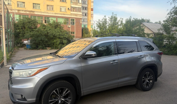 Toyota Highlander 2016 года