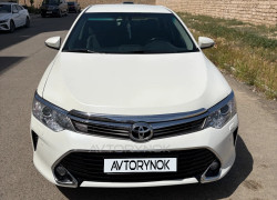 Toyota Camry 2015 года