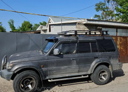 Mitsubishi Pajero 1993 года