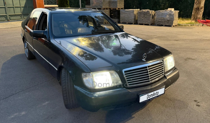 Mercedes-Benz S-Класс 1992 года