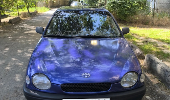 Toyota Corolla 2000 года