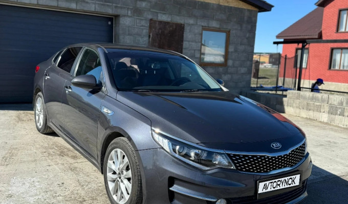 Kia K5 2017 года