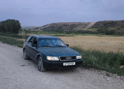 Audi 100 1992 года