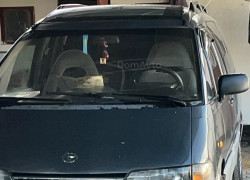 Toyota Previa 1990 года