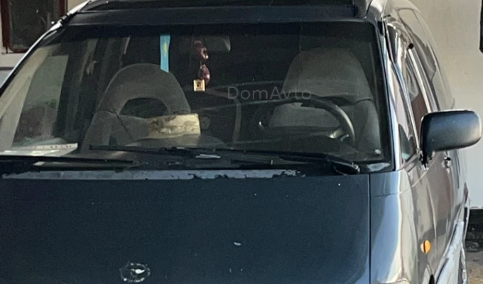Toyota Previa 1990 года