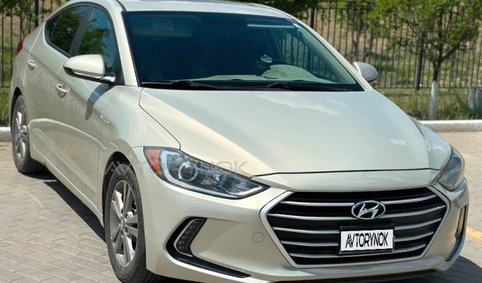 Hyundai Elantra 2017 года