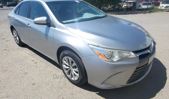 Toyota Camry 2016 года