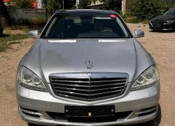 Mercedes-Benz S-Класс 2010 года