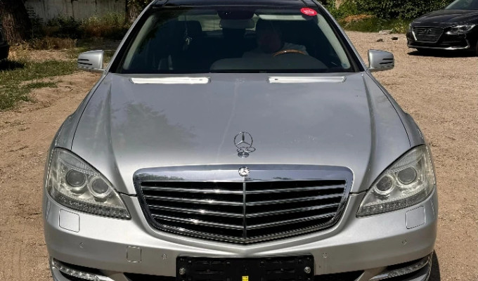 Mercedes-Benz S-Класс 2010 года