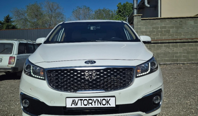 Kia Carnival 2017 года