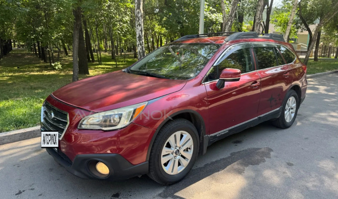 Subaru Outback 2017 года