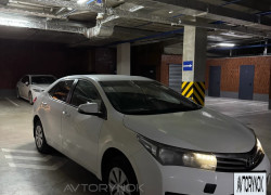 Toyota Corolla 2013 года