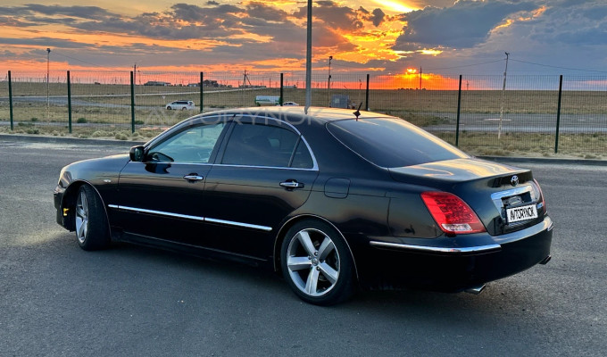 Toyota Crown Majesta 2008 года