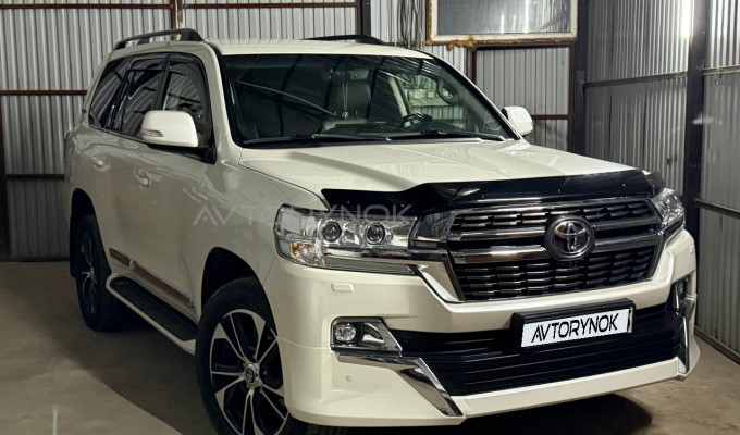Toyota Land Cruiser 2020 года
