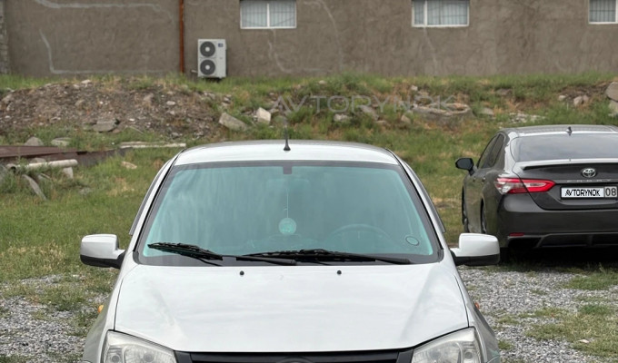 ВАЗ (Lada) Granta 2013 года