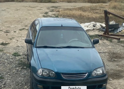 Toyota Avensis 1998 года