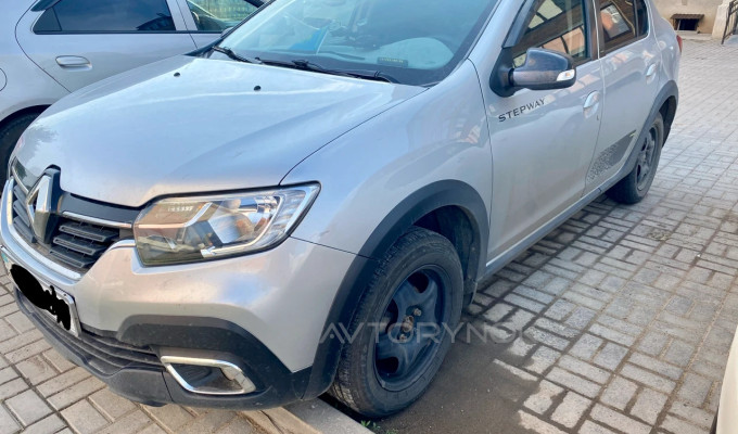 Renault Logan Stepway 2021 года