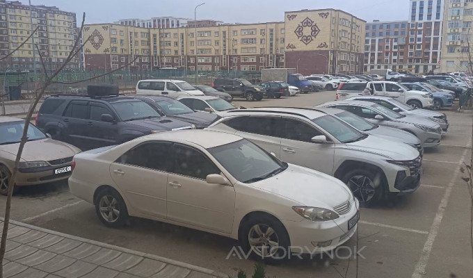 Toyota Camry 2005 года