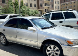 Toyota Camry 2001 года