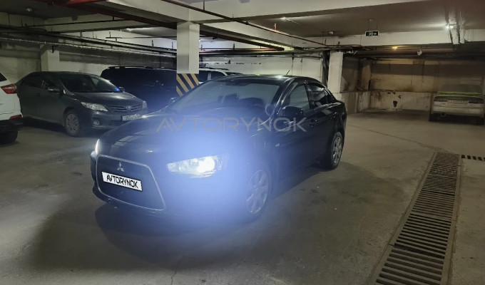 Mitsubishi Lancer 2013 года