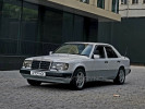 Mercedes-Benz E-Класс 1993 года