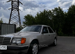 Mercedes-Benz E-Класс 1987 года